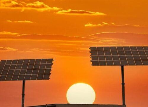Liczba miejsc pracy związanych z energią słoneczną podwoi się do 2030 roku