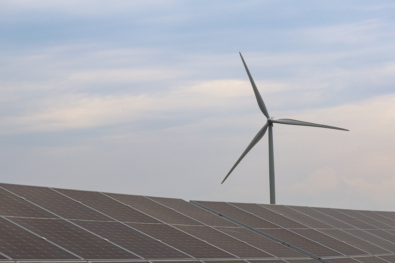 Grupa greenvolt sprzedaje portfel wiatrowy i słoneczny w hiszpanii za 195 mln euro